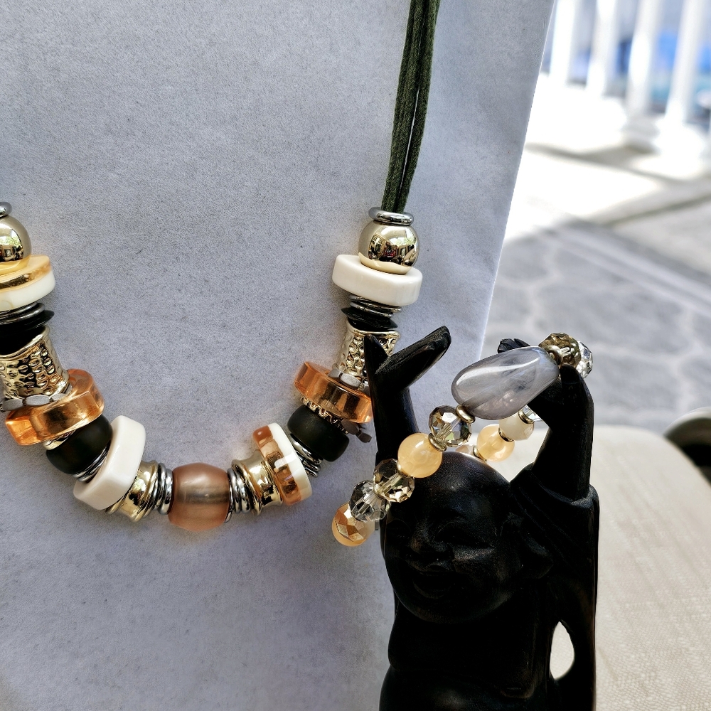 SET!  Chico's Chunky Mixed Bead Necklace with Gemstone Stretchy Bracelet  SET! - Picture 8 of 16
